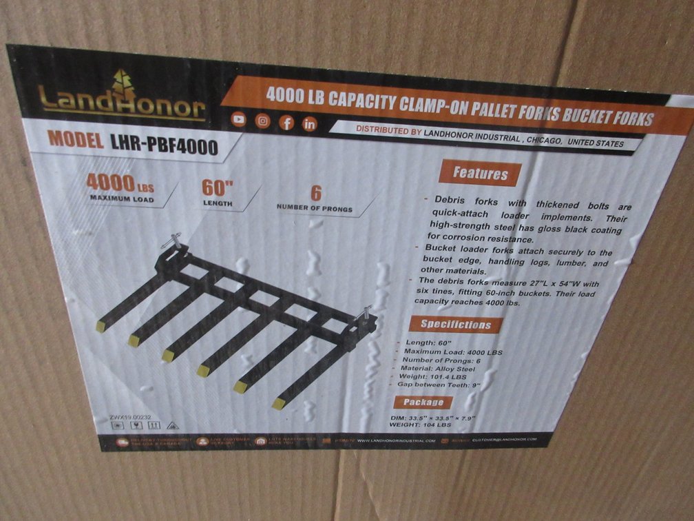 Land Honor 4000lb. Capacity Clamp-on pallet forks/bucket forks