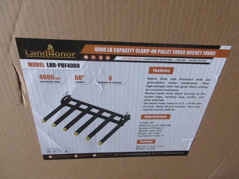 Land Honor 4000lb. Capacity Clamp-on pallet forks/bucket forks