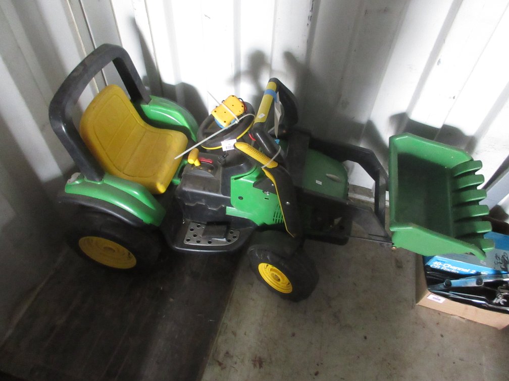 John Deere style child's battery operated tractor with bucket loader