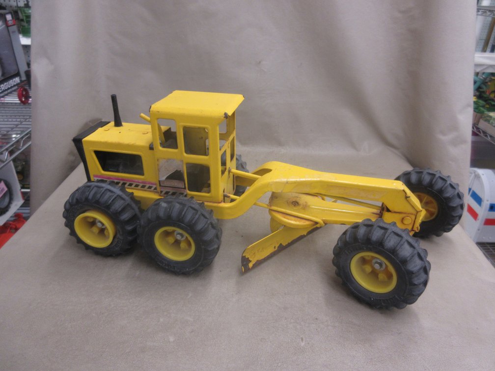 Tonka pressed metal road grader