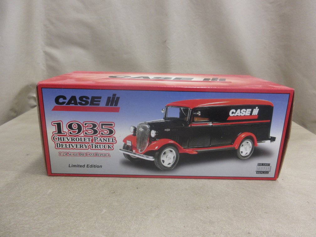 Crown Premium Case IH die cast 1935 Chevrolet Panel Truck