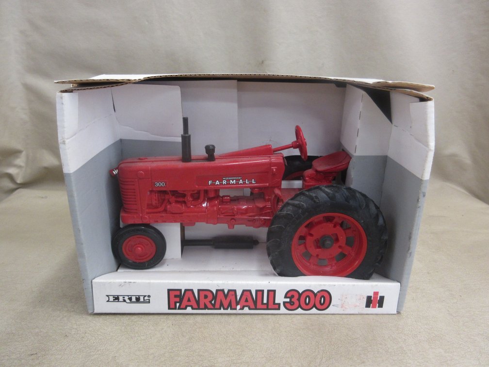 Ertl Farmall 300 die cast tractor