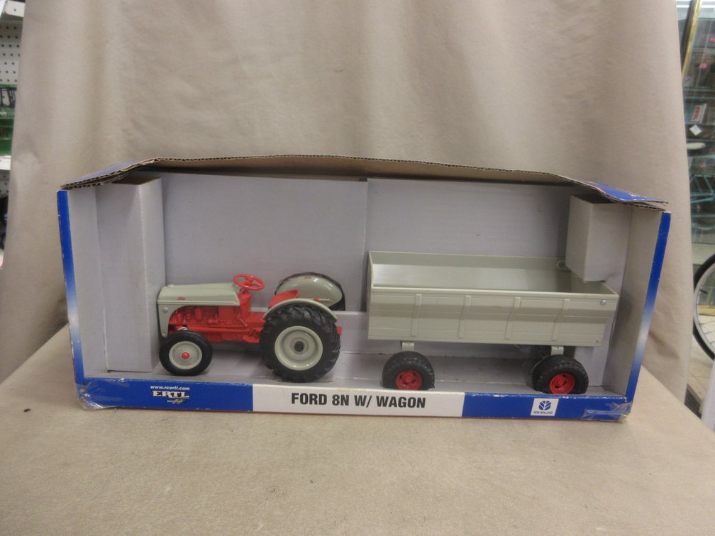 Ertl Ford die cast 8N tractor with wagon