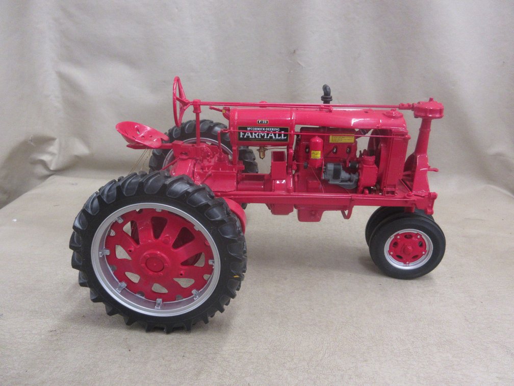 Franklin Mint die cast 1937 Farmall B-20 tractor