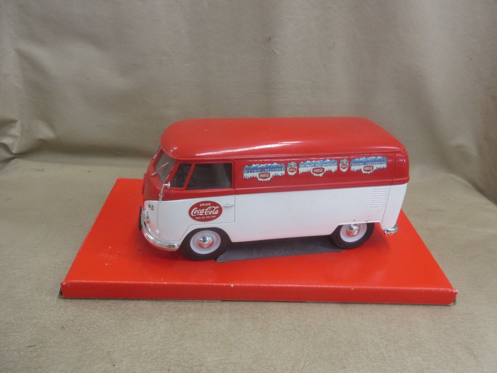 Coca Cola die cast van