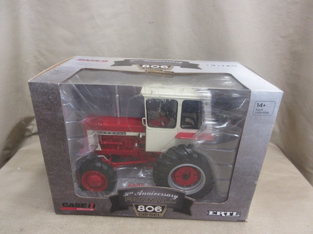 Ertl die cast IH 806 diesel tractor