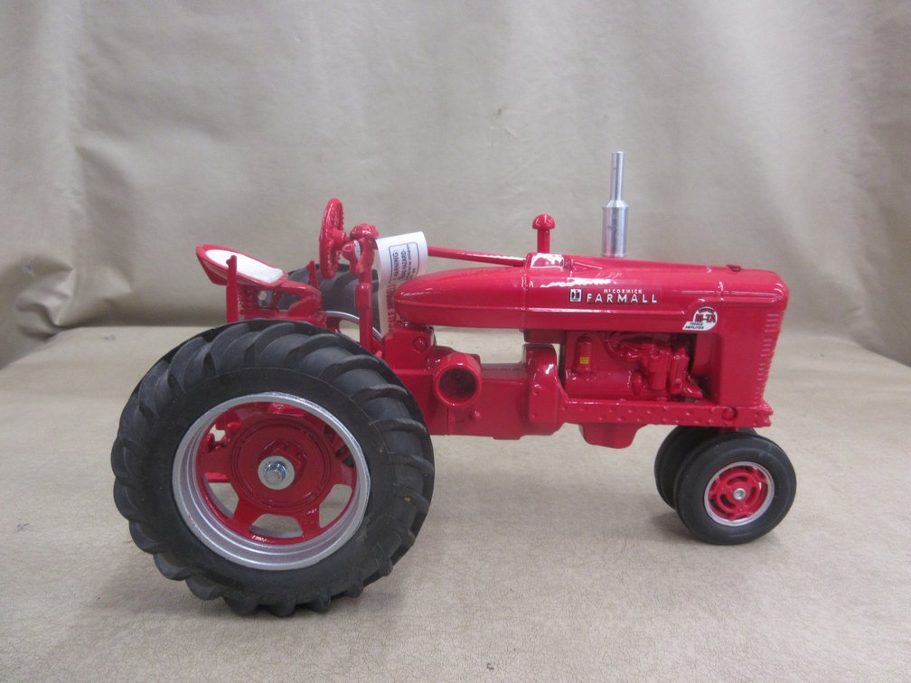 Scale Models die cast Farmall MTA tractor