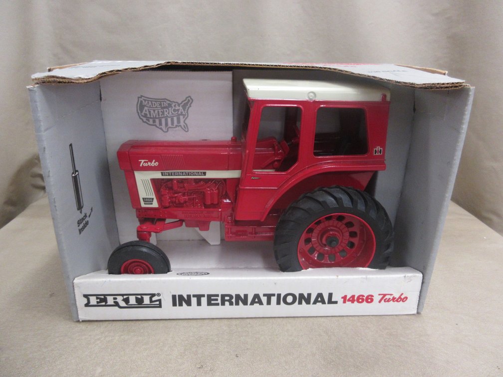 Ertl die cast International 1466 tractor
