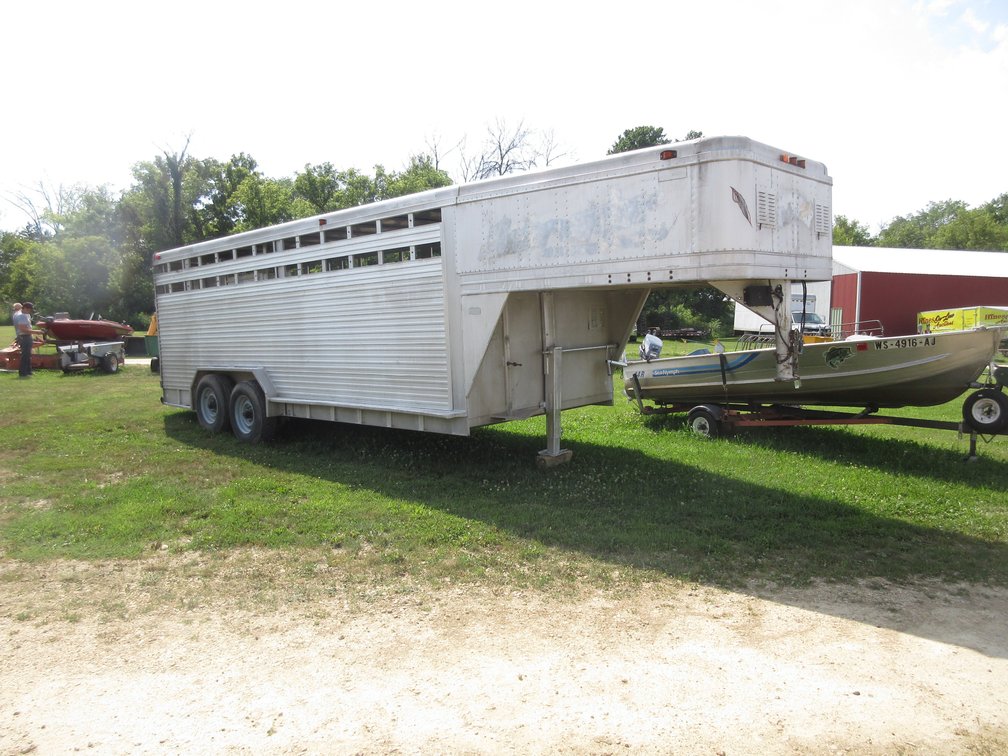 1984 Featherlight cattle trailer