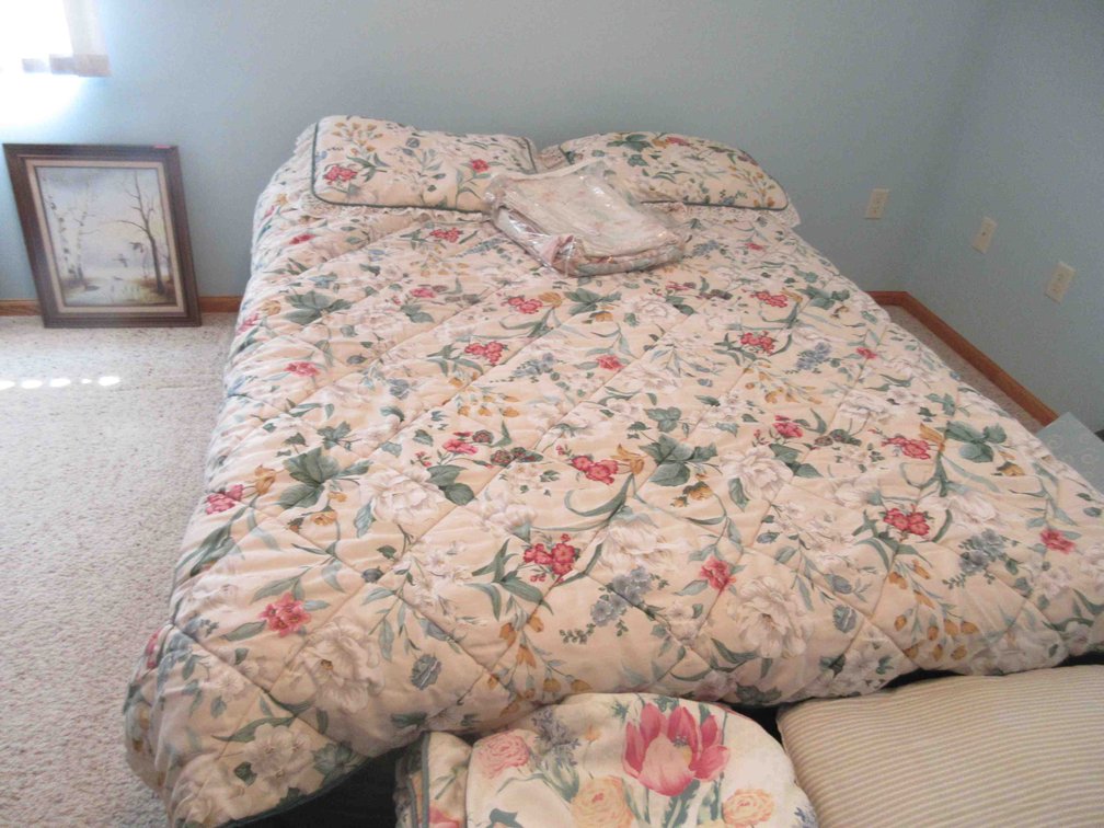 Queen bed set