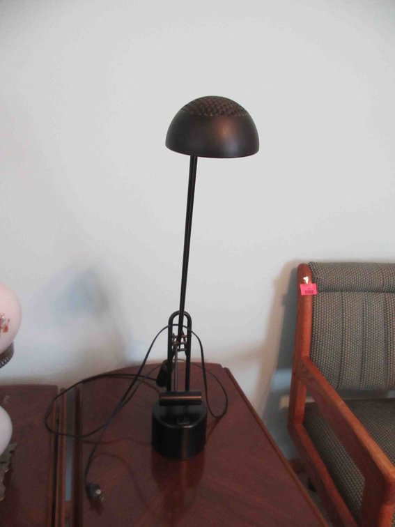 Table lamp
