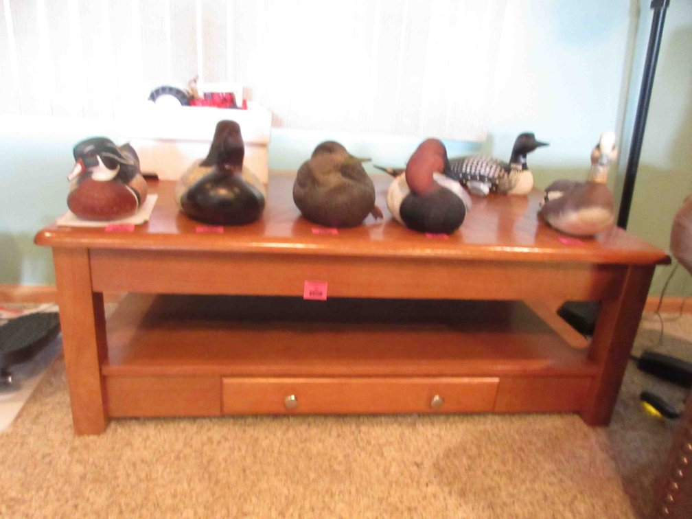 Wood lift top coffee table