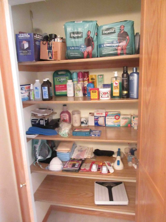 Contents of bathroom