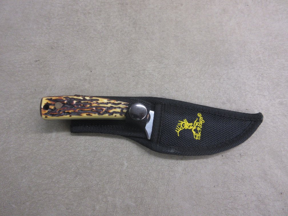 Stag handle Elk Ridge hunting knife