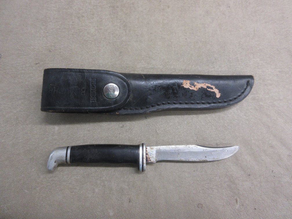 Buck 1023 hunting knife