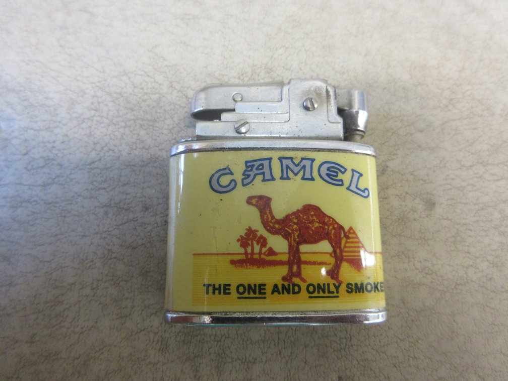 Camel lighter