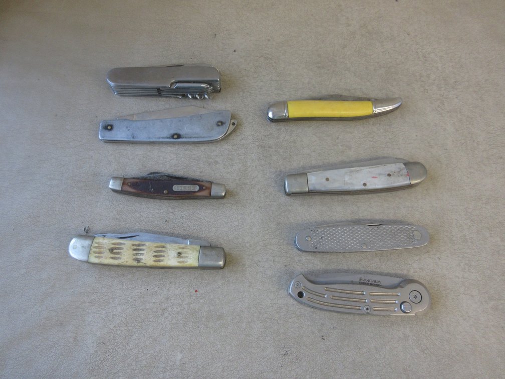 (8) Pocket knives