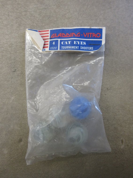 Package of (4) Gladding Vitro Cat Eye shooters