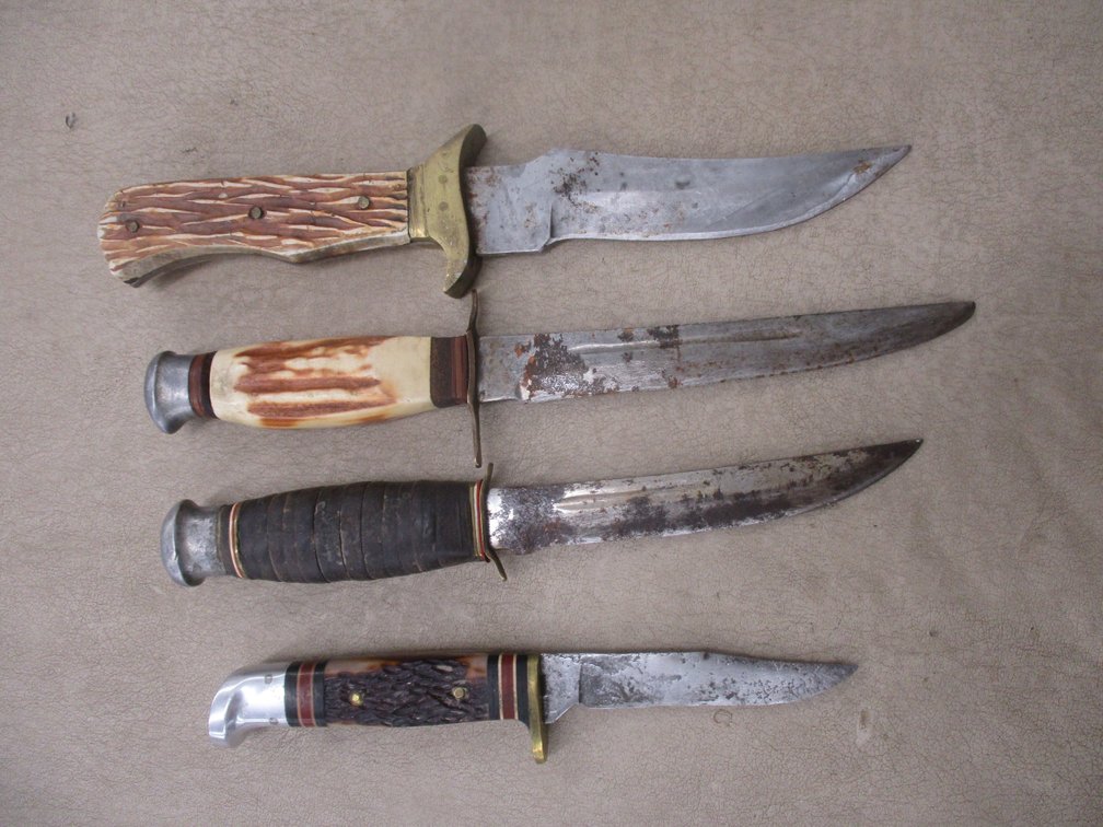 (4) Hunting knives