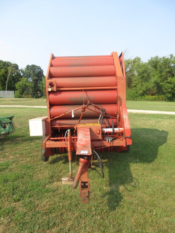 OMC 596 Series II Roll Baler