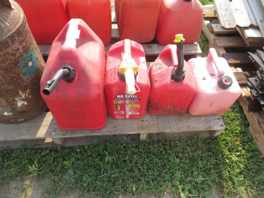 (4) Plastic gas cans