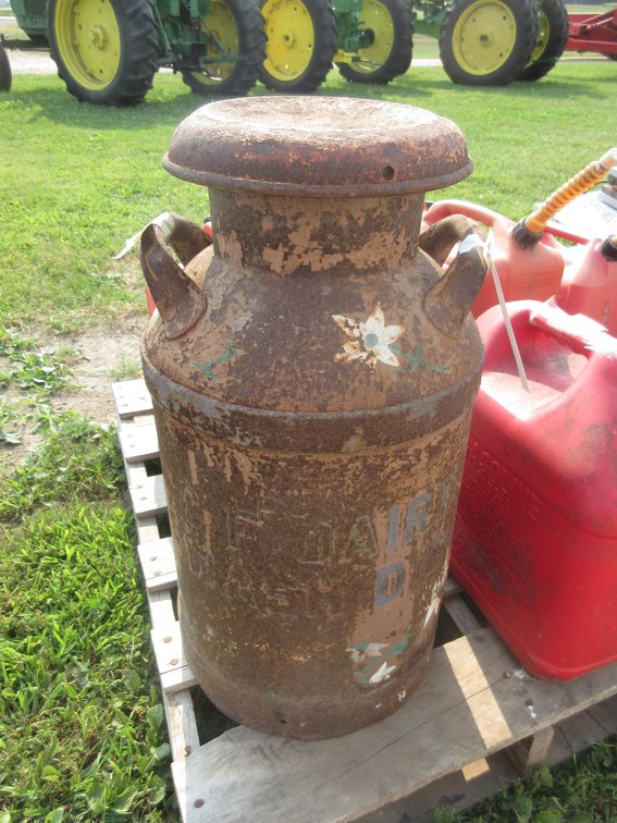 Steel milk can with lid