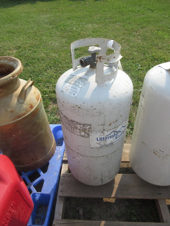 Metal portable LP gan tank, empty