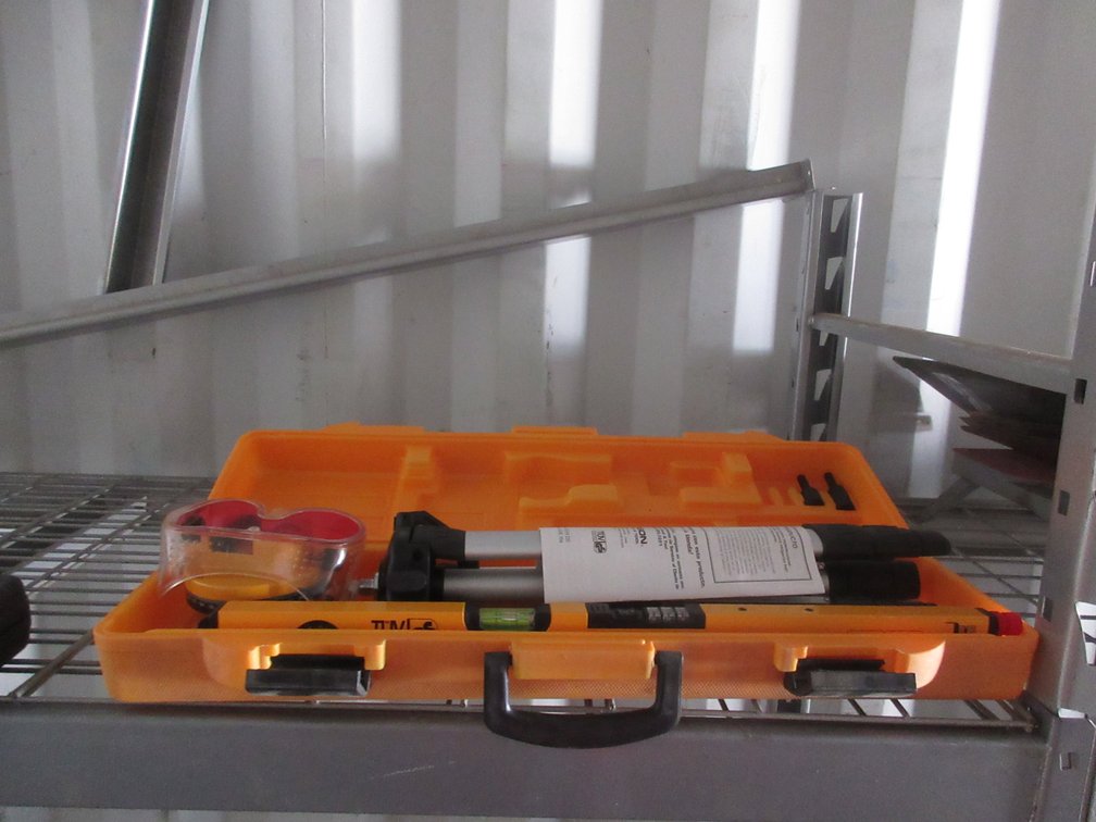 Johnson Level and Tool Hot Shot Sound and Light Laser Level kit
