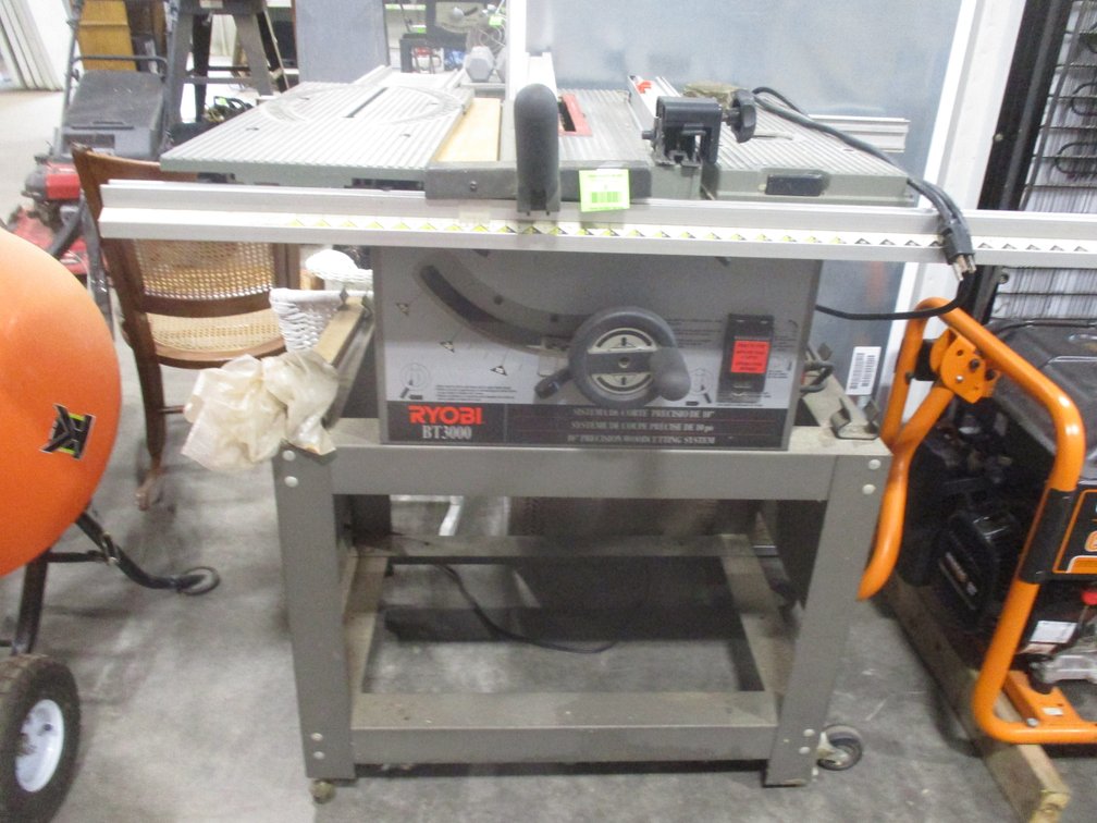 Ryobi BT3000 10" table saw cutting system