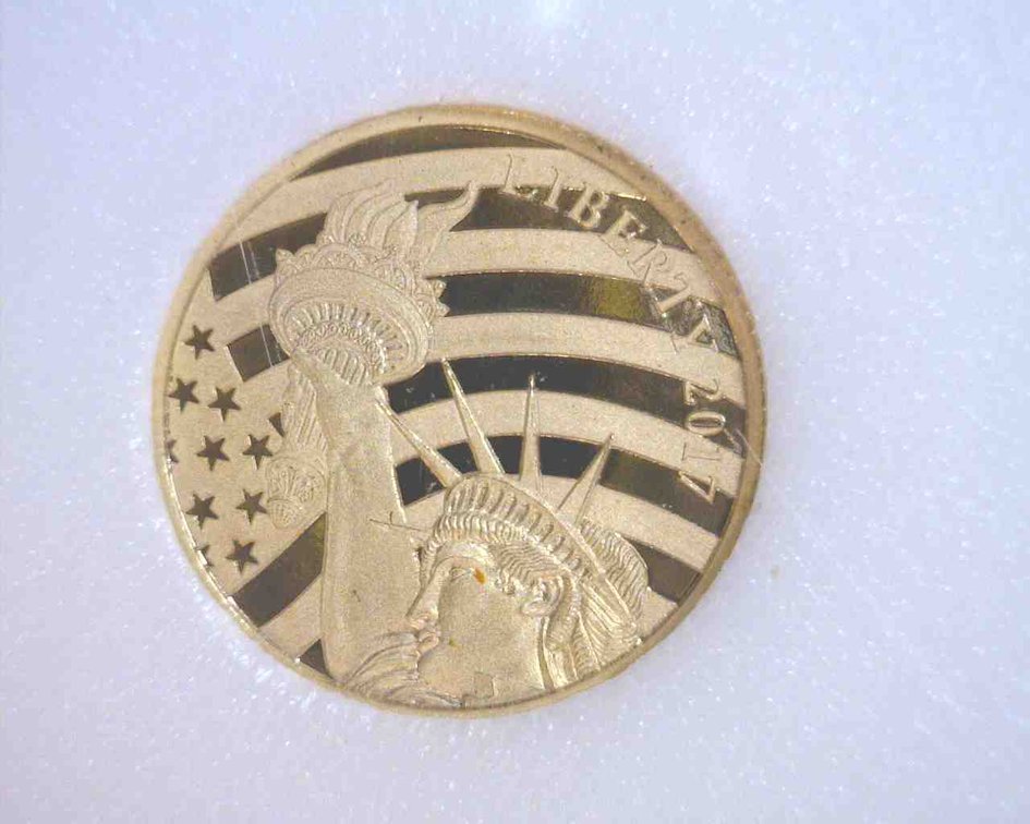 Cook Islands $5 Statue of Liberty gold
