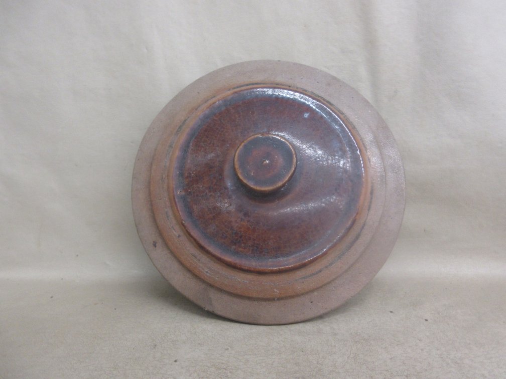 Glazed stoneware crock lid
