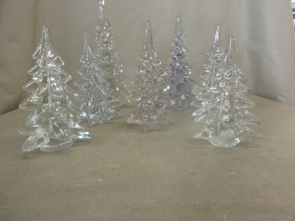 (7) Clear glass pine tree figures
