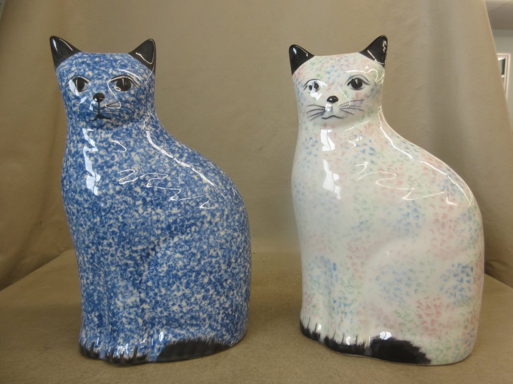(2) Gustin ceramic cat figures