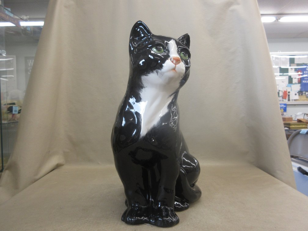 Made in Italy ceramic black cat figure