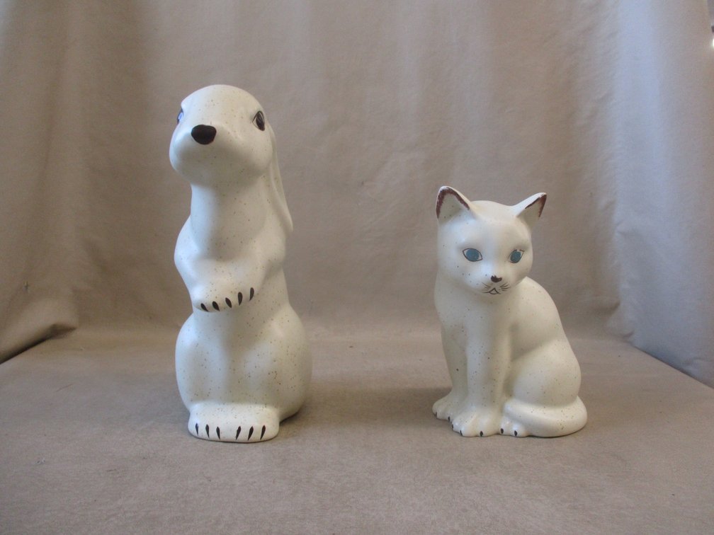(2) Countryside Collection ceramic figures