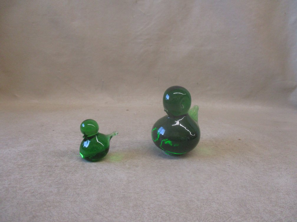 (2) Art glass green bird figures
