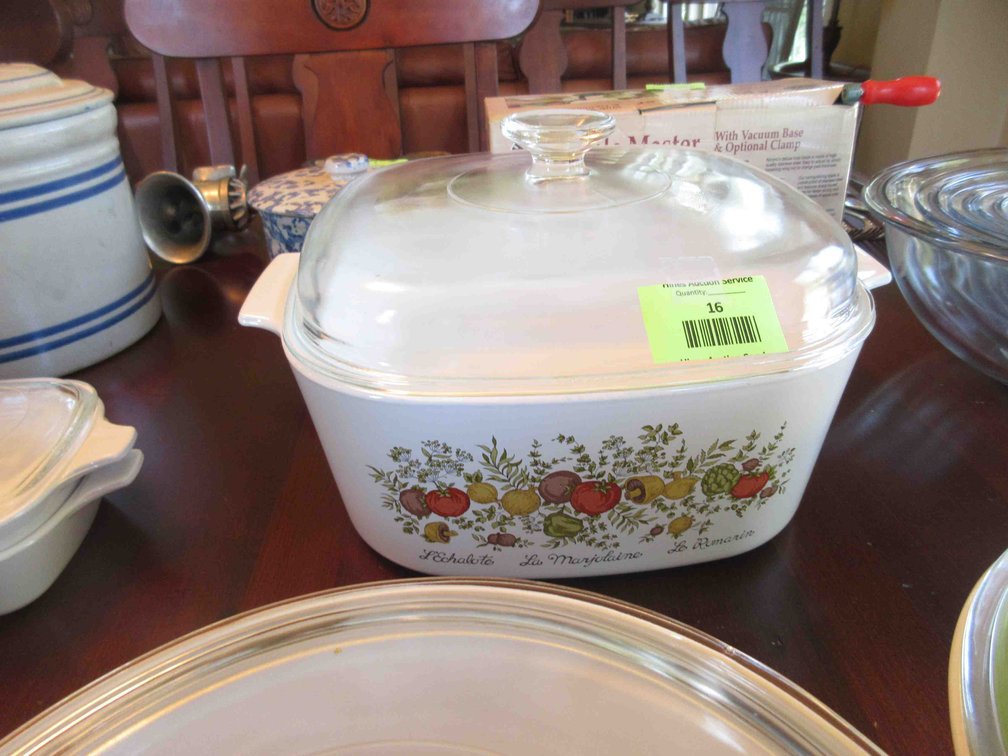 Large Corning Ware with lid