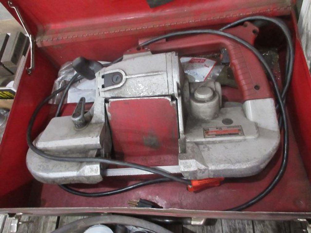Milwaukee portable metal band saw
