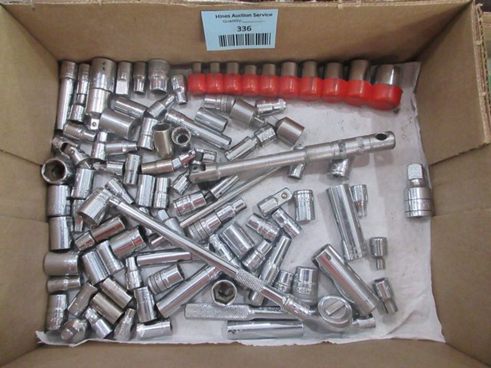 Flat of 1/4" drive sockets