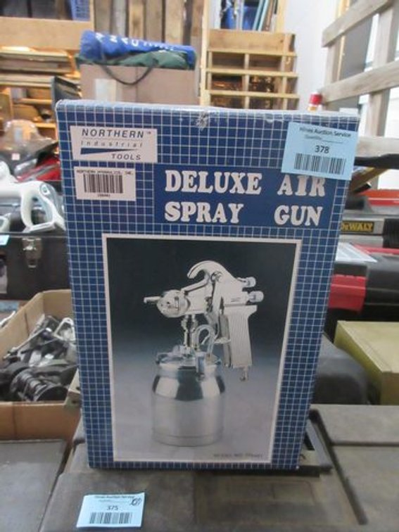 Northern Industrial deluxe spray gun