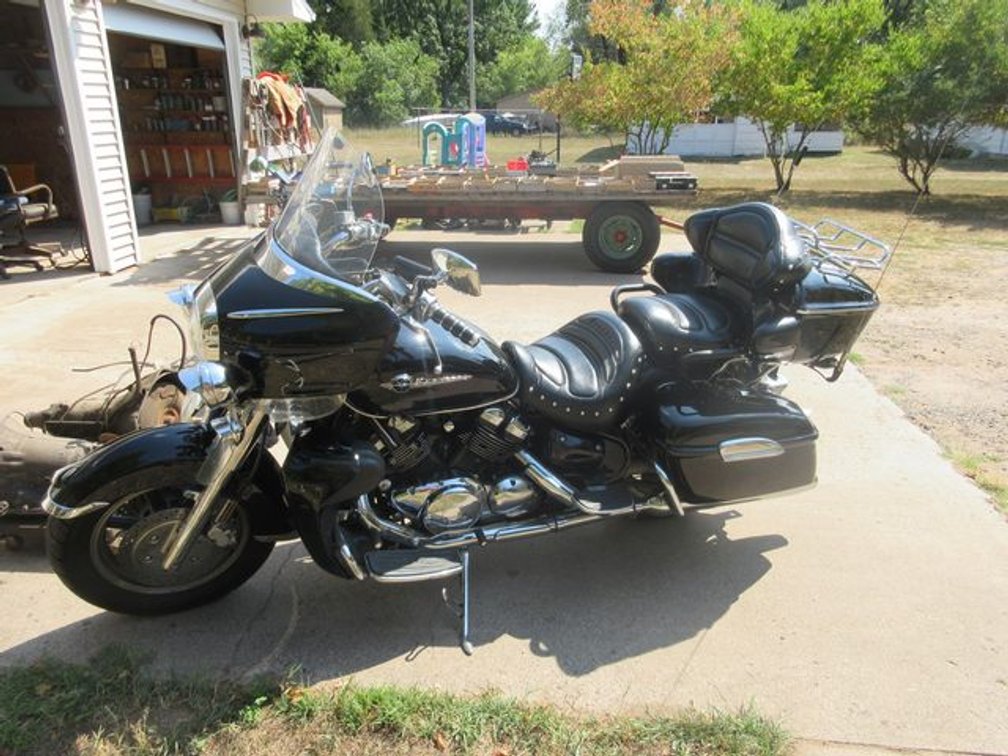 2005 Yamaha Midnight Venture motorcycle (runs & drives)