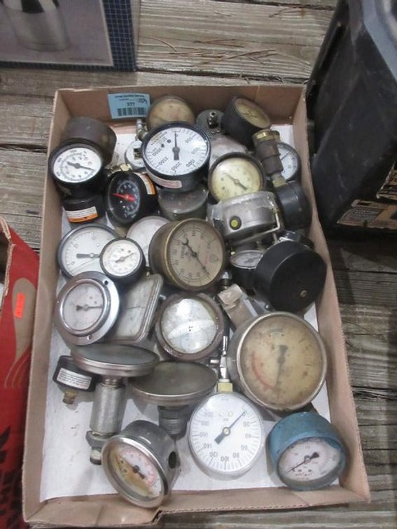 Flat of regulators  and gauges