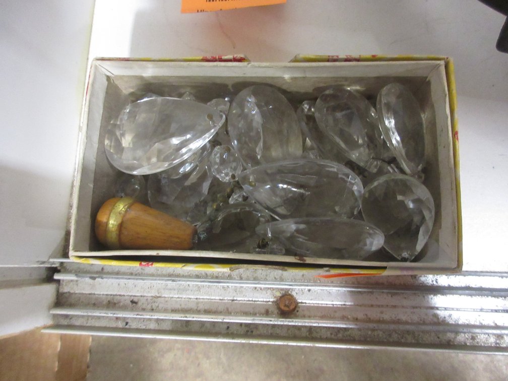 (18) Glass teardrop prisms