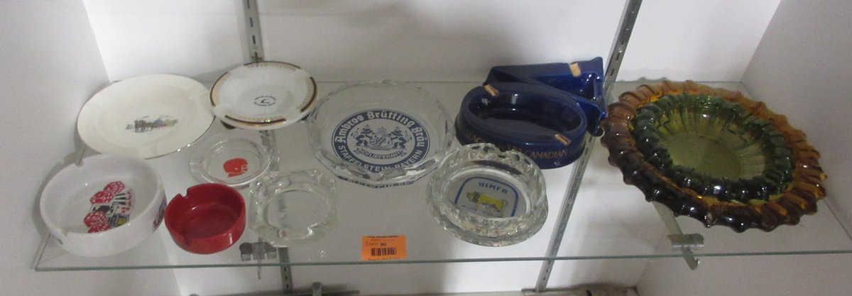 (12) Advertising vintage ashtrays