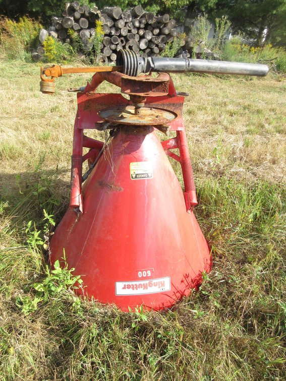 King Kutter 500 3pt fertilizer spreader