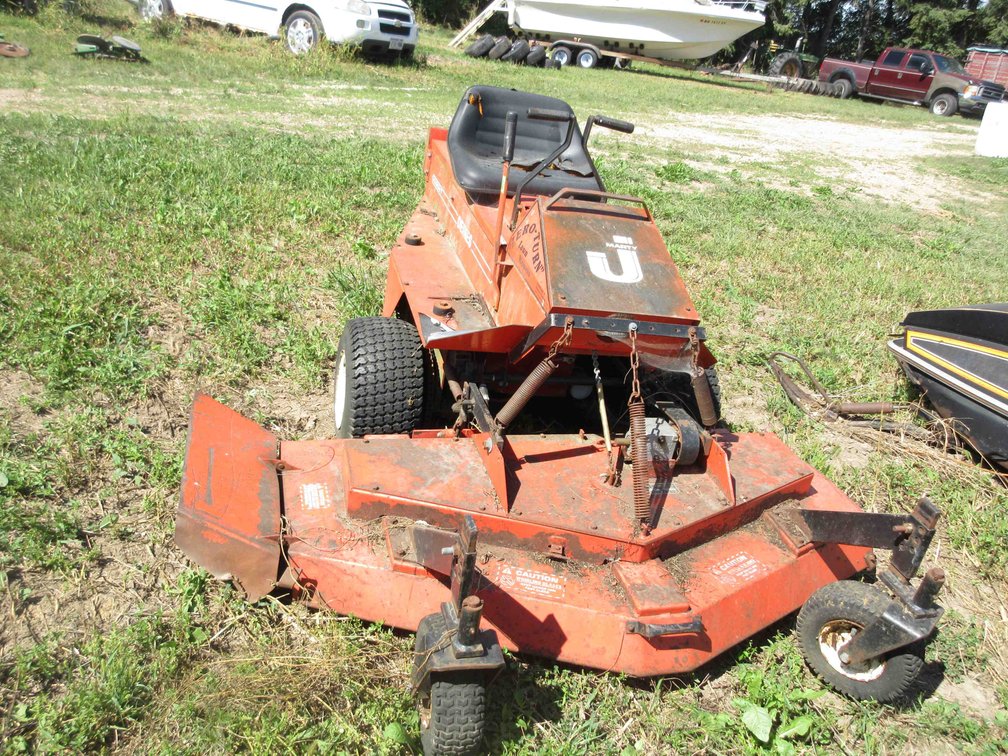 Deines 1800KT zero-turn mower (currently not running)