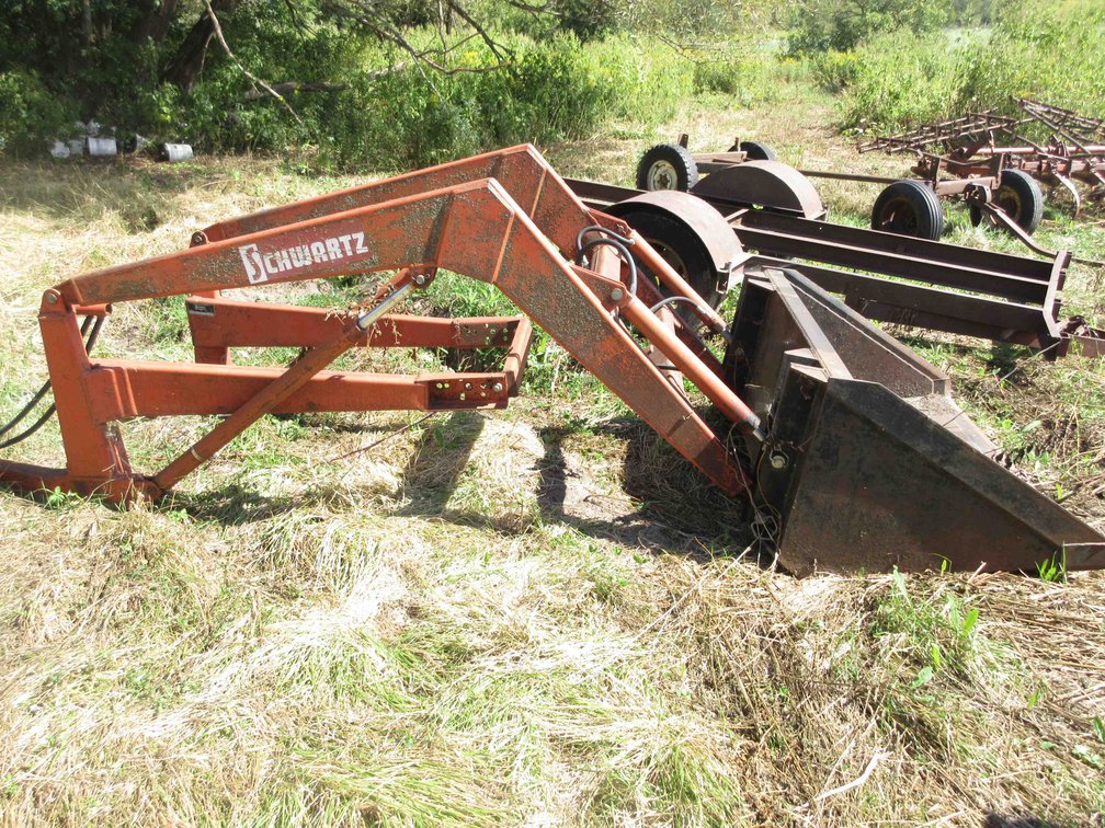 Schwartz hydraulic loader