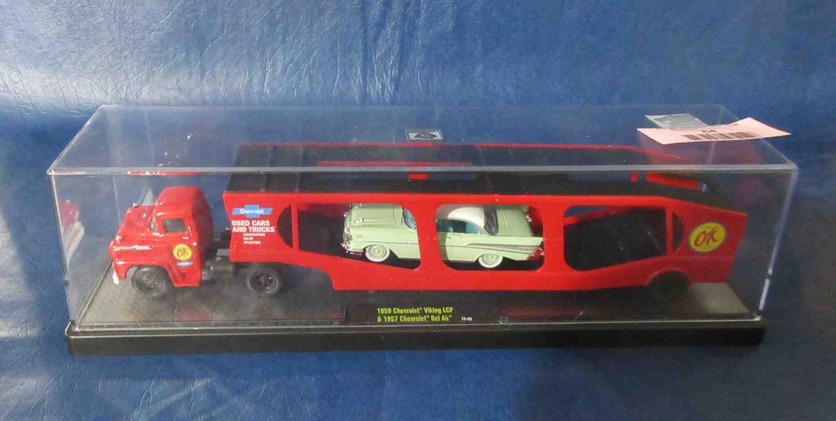 M2 OK 1959 Chevrolet Viking LCF & 1957 Chevrolet Bel Air die-cast