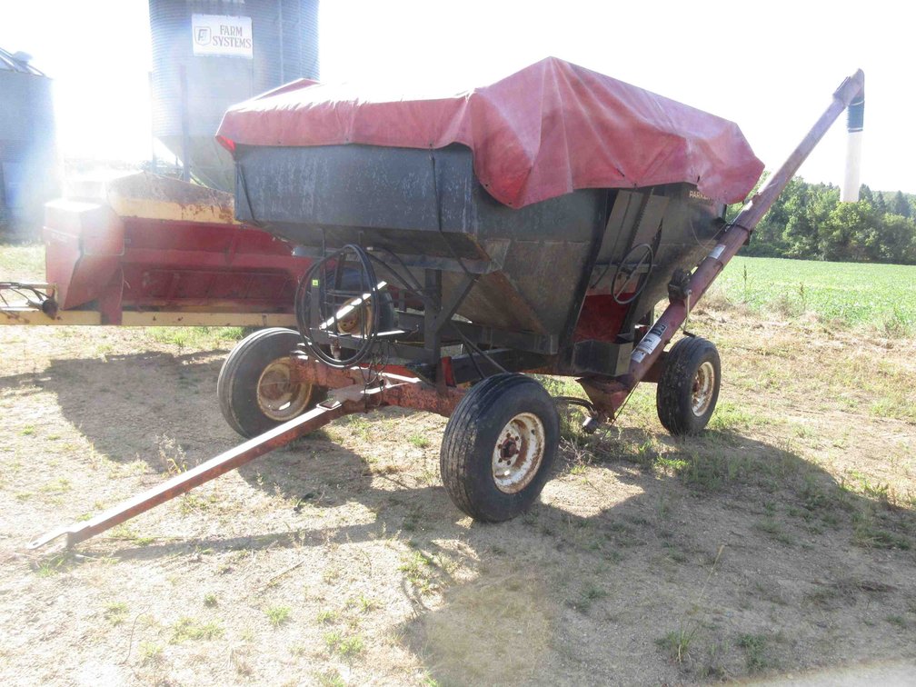Parker gravity box on Allis Chalmers running gear