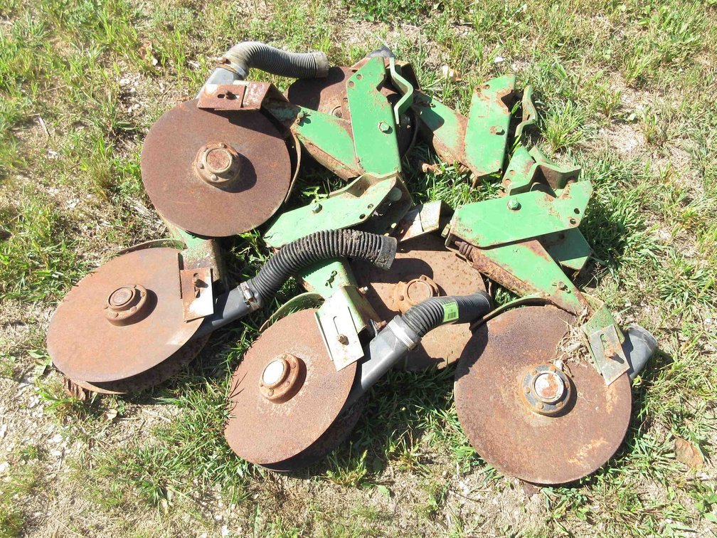 (6) John Deere planter wheels